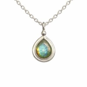 Lebradorite Pendant RJRN195A